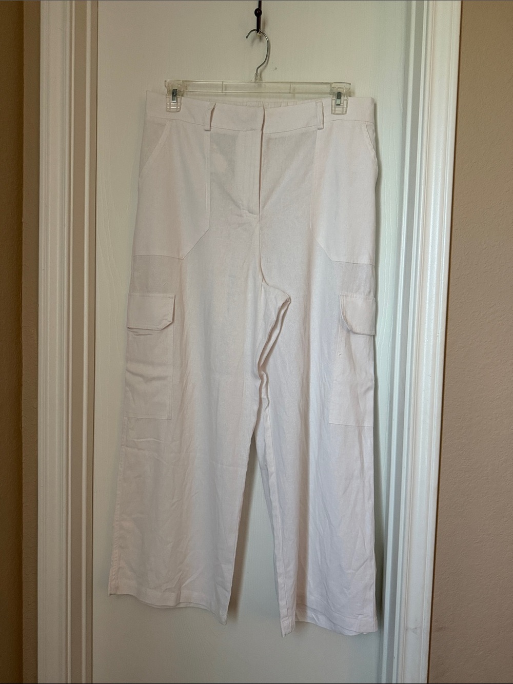 Ellen Tracy White Wide-Leg Cargo Pants